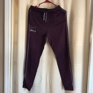 girl’s under armour sweats